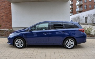 Toyota Auris II Touring Sports Facelifting 1.6 Valvematic 132KM 2017 Toyota Auris 1,6 LPG 2017 r. Lift Salon PL 1.6 BenzynaLPG 132KM, zdjęcie 1