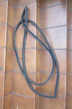 ПРОКЛАДКА ЗАДНЕЙ КРЫШКИ БАГАЖНИКА MERCEDES W124 COMBI