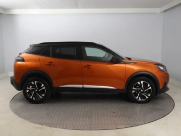 Peugeot 2008 II SUV 1.2 PureTech 130KM 2021 Peugeot 2008 1.2 PureTech, Salon Polska, zdjęcie 5