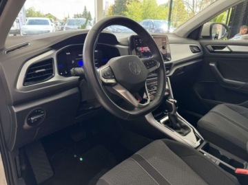 Volkswagen T-Roc I SUV Facelifting 1.5 TSI ACT 150KM 2023 Volkswagen T-Roc Life Kamera cofania LED CarPlayAndroid Auto Asystent, zdjęcie 6
