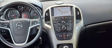 Opel Astra J Sports Tourer 1.6 Turbo ECOTEC 180KM 2011 Opel Astra Opel Astra 1.6 Turbo Cosmo 1.6 Benzyna 180KM, zdjęcie 13