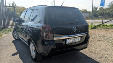 Opel Zafira B 1.6 Twinport ecoFLEX 115KM 2011 Opel Zafira 1.6i 116PS ZAREJESTORWANY Bezwypadkowy, zdjęcie 9