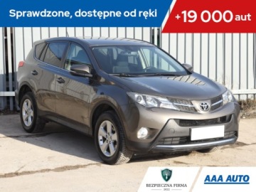 Toyota RAV4 IV MPV D-4D 125 124KM 2014 Toyota RAV 4 2.0 D-4D, Salon Polska