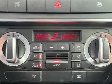 Audi A3 8P Hatchback 3d 1.6 102KM 2009 Audi a3 AUTOMAT KLIMATYZACJA PARKTRONIC EL.SZYBY EL.LUSTERKA GWARANCJA SER, zdjęcie 11