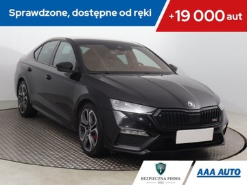 Skoda Octavia III RS Facelifting 2.0 TSI 245KM 2020 Skoda Octavia RS 2.0 TSI, Salon Polska