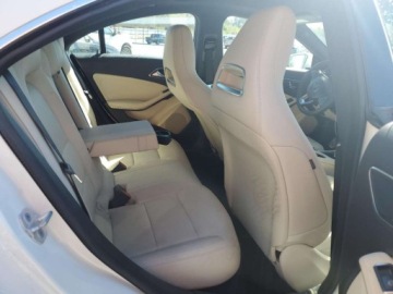 Mercedes CLA C117 2018 Mercedes-Benz CLA 250 2018 2.0 Benzyna 208KM, zdjęcie 10