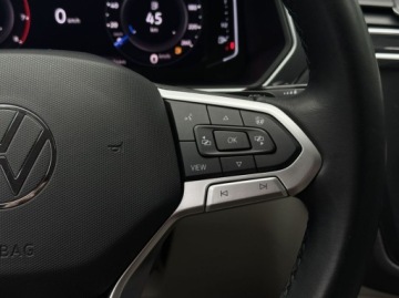 Volkswagen Tiguan II SUV Facelifting 1.5 TSI 150KM 2021 Volkswagen Tiguan Elegance ACC Ambiente Kamera Podgrz. fotele CarPlay, zdjęcie 17