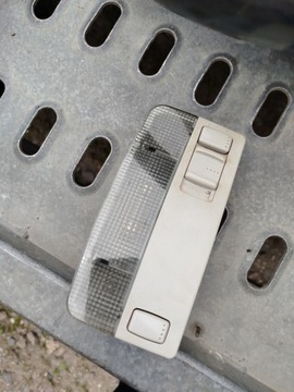 LAMPKA OŚWIETLENIA PODSUFITKI VW GOLF 4 BORA LEON PASSAT 3B0947105C