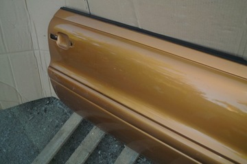 VOLVO C70 I DRZWI PRAWE