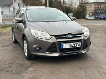 Ford Focus III Kombi 1.0 EcoBoost 125KM 2012 Ford Focus 1.0 EcoBoost STart-Stopp-System Trend 125KM 2012r, zdjęcie 3