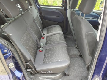 Fiat Doblo III Van 1.4 16v 95KM 2010 Osobowy / Benzyna / klimatyzacja, zdjęcie 9