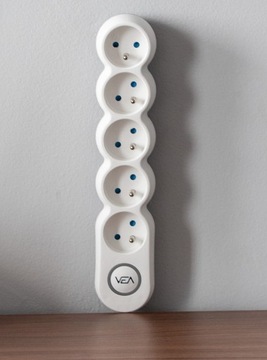 УДЛИНИТЕЛЬ ПИТАНИЯ 1,5 М 5 РОЗЕТОК С ВЫКЛЮЧЕНИЕМ