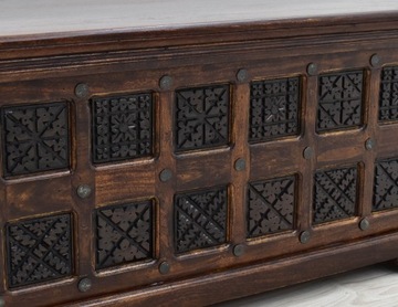 Индийский колониальный ствол, массив акации.