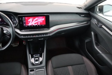 Skoda Octavia IV RS Liftback 2.0 TSI 245KM 2022 Skoda Octavia RS 2.0 TSI, Salon Polska, zdjęcie 7