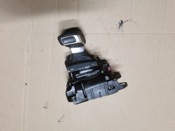 AUDI A4 B9 ZVEDÁK VOLIČ ŘAZENÍ 8W1713041Q 8W1713041K