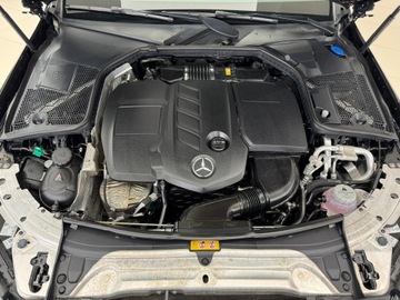 Mercedes Klasa C W205 Kombi Facelifting HYBRYDA 2.0 300 de 306KM 2020 Mercedes-Benz C 300 Plug In AMG Line / CarPlay / 1, zdjęcie 18