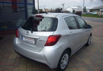 Toyota Yaris III Hatchback 5d Facelifting 1.33 Dual VVT-i 99KM 2017 Toyota Yaris Toyota Yaris III Salon PL - serwis 1.3 Benzyna 99KM, zdjęcie 6