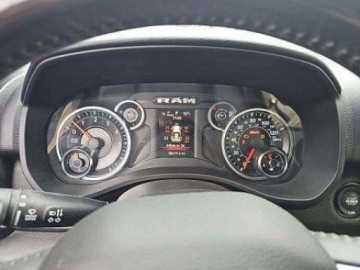  RAM 1500 Big Horn Crew Cab Short Bed 2021 5.7 Benzyna 395KM, zdjęcie 11