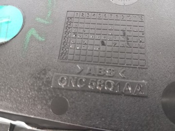 GNC5801AA LOKETNÍ OPĚRKA SKŘÍŇKA JAGUAR XJ8 KŮŽE
