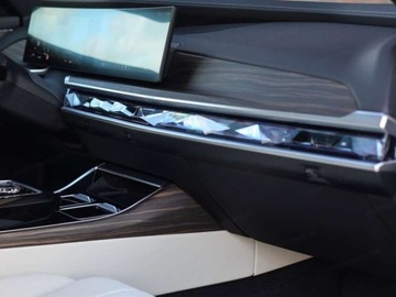 BMW Seria 7 G70 Sedan 3.0 40d 299KM 2025 BMW Seria 7 740d xDrive Sport Sedan 3.0 (299KM) 2025, zdjęcie 8