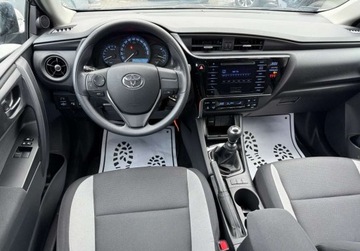 Toyota Auris II Hatchback 5d Facelifting 1.33 Dual VVT-i 99KM 2016 Toyota Auris salon Polska, serwis ASO Toyota, 58 tys km, czujniki park., G, zdjęcie 3