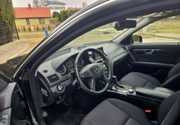 Mercedes Klasa C W204 Limuzyna 1.8 180 CGI BlueEFFICIENCY 156KM 2010 Mercedes-Benz Klasa C Mercedes-Benz Klasa C 180 CGI Automatik BlueEFFICIEN, zdjęcie 15