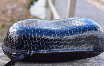 Жесткий футляр для СОЛНЦЕЗАЩИТНЫХ ОЧКОВ