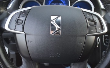 DS 4 I Hatchback Facelifting 2015 1.2 PureTech 131KM 2016 Citroen DS4 Citroen DS4 1.2 Benzyna 130KM, zdjęcie 20
