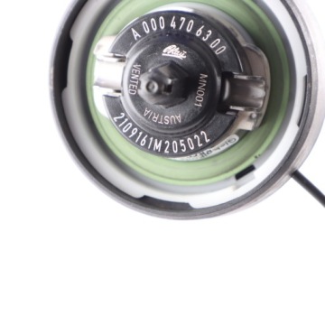 Mercedes C118 W177 W247 Крышка топливного бака A0004706300