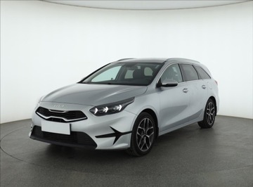 Kia Ceed III Kombi Facelifting 1.5 T-GDI 160KM 2022 Kia Ceed 1.5 T-GDI, Salon Polska, Serwis ASO, zdjęcie 1
