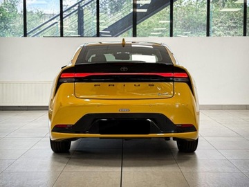 Toyota Prius V (XW60) 2.0  Hybrid Dynamic Force Plug-in 223KM 2025 Od ręki - Prestige 2.0 Hybrid Plug-in 223KM | Podgrzewane fotele!, zdjęcie 3