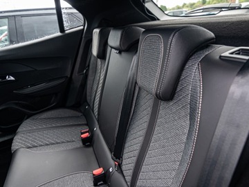 Peugeot 2008 II 2025 Od ręki - Allure EAT8 1.2 PureTech 130KM / Pakiet Vision i Drive Assist, zdjęcie 12