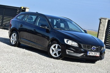 Volvo V60 I Kombi Facelifting 2.0 D3 DRIVE-E 150KM 2016 Volvo V60 2,0D3 150KM Navi Alu Led Podg. Fotele, zdjęcie 15