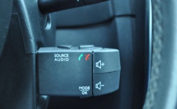 Renault Clio IV Hatchback 5d ENERGY TCe 99g 90KM 2016 Renault Clio LIFT Benzyna Klimatyzacja Cz.parkowania Tempomat Benzyna 90KM, zdjęcie 24