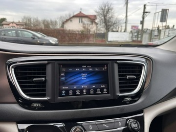 Chrysler Pacifica II 3.6 V6 291KM 2018 Chrysler Pacifica 3.6 benzyna/Automat/8 miejsc/Fak, zdjęcie 28