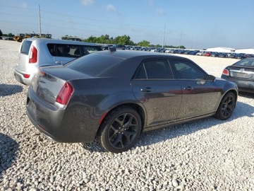 Chrysler 300C II 2022 Chrysler 300 Touring L 2022 3.6l 3.6 Benzyna 292KM, zdjęcie 3