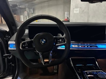 BMW Seria 7 G70 Sedan 3.0 40d 299KM 2025 BMW Seria 7 740d xDrive Sport Sedan 3.0 (299KM) 2025, zdjęcie 9