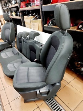 NISSAN QASHQAI I SEDADLA PŘEDNÍ POHOVKA ZADNÍ KOMPLET