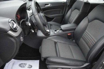Mercedes Klasa B W246 Sports Tourer Facelifting 1.6 180 122KM 2016 Mercedes-Benz Klasa B MERCEDES B180 122KM ALU17 Automat LED WEBASTO Navi G, zdjęcie 18