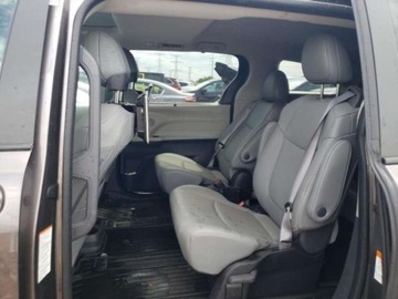 Toyota Sienna III 2022 Toyota Sienna 2022, 2.5L, 4x4, od ubezpieczalni 2.5 Benzyna 245KM, zdjęcie 9