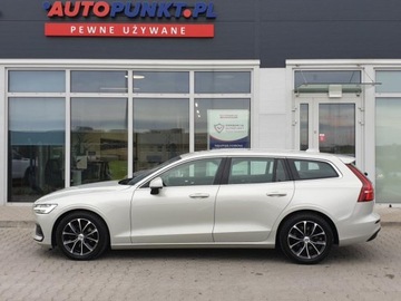 Volvo V60 II  Kombi 2.0 D3 150KM 2020 Volvo V60 Momentum Pro, zdjęcie 7