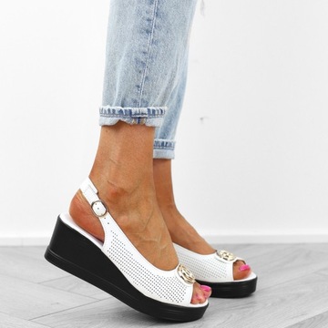 Białe sandały damskie na koturnie lekkie ażurowe wygodne MJ23081 r.40