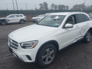 Mercedes GLC C254/X254 2022 Mercedes-Benz GLC 2022 MERCEDES-BENZ GLC 300 4MATIC SUV 2.0 Benzyna 255KM, zdjęcie 2