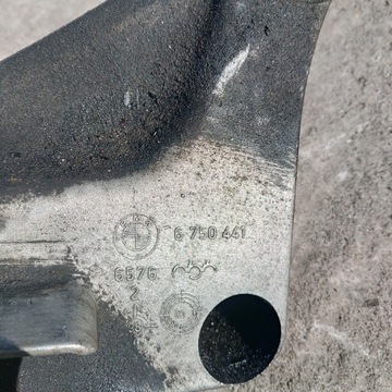 BMW E39 525D 530D M57 OPĚRADLO MOTORU LEVÝ 6750441
