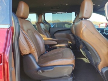 Chrysler Pacifica II 2021 Chrysler Pacifica Hybrid Limited 2021 3.6 Hybryda Plug-in 260KM, zdjęcie 10