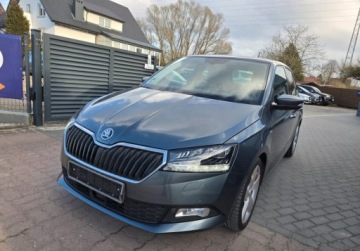 Skoda Fabia III Hatchback Facelifting 1.0 MPI 75KM 2019 Skoda Fabia Swiezo sprowadzony Zarejestrowany. Ubezpieczony. MPI. Radar., zdjęcie 10