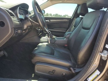 Chrysler 300C II 2022 Chrysler 300 Touring L 2022 3.6l 3.6 Benzyna 292KM, zdjęcie 7