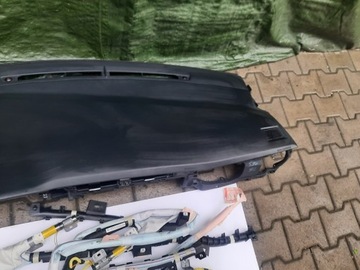 DESKA KONZOLA KOKPIT TOYOTA AURIS II 15R