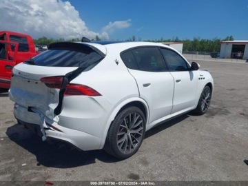 Maserati 2023 Maserati Grecale Modena, 2023r., 4x4, 2.0L 2.0 Benzyna 325KM, zdjęcie 3