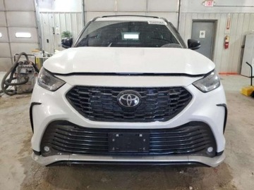 Toyota Highlander III 2023 Toyota Highlander 2023, 2.4L, 4x4, L, po gradobiciu 2.4 Benzyna 265KM, zdjęcie 2